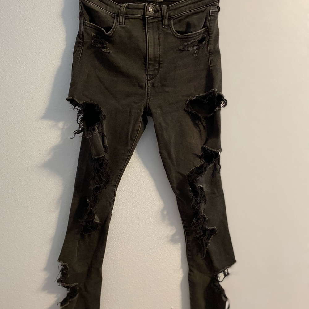 American Eagle distressed skinny jeans